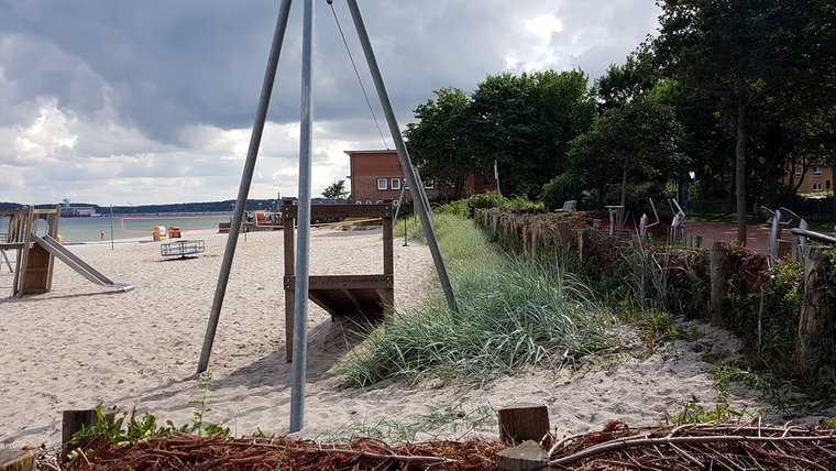 Die Strand-Promenade in Eckernförde. © NDR Foto: Daniel Kummetz