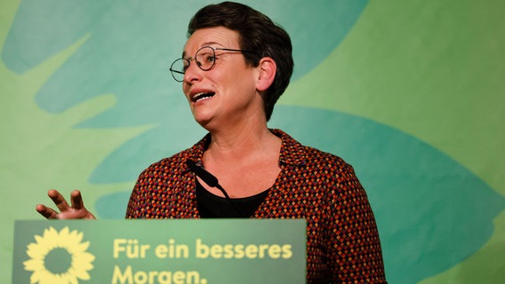 Neumünster: Anke Erdmann, Landesvorsitzende von Bündnis 90/Die Grünen, spricht beim Landesparteitag der Grünen Schleswig-Holstein. © dpa Foto: Frank Molter