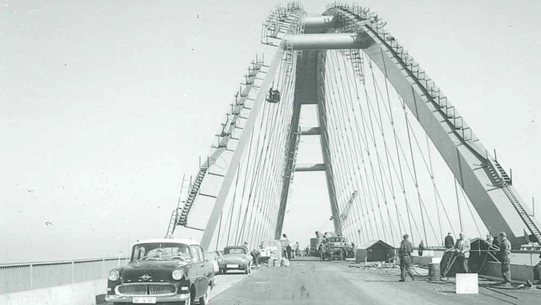 Die Fehmarnbrücke im Aufbau. © Karl-Wilhelm Klahn  Foto: Karl-Wilhelm Klahn