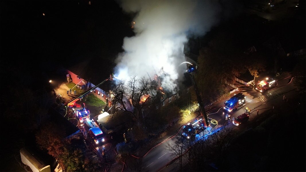 Großes Feuer in Pferdeställen im Bezirk Stormarn  NDR.de – Nachrichten