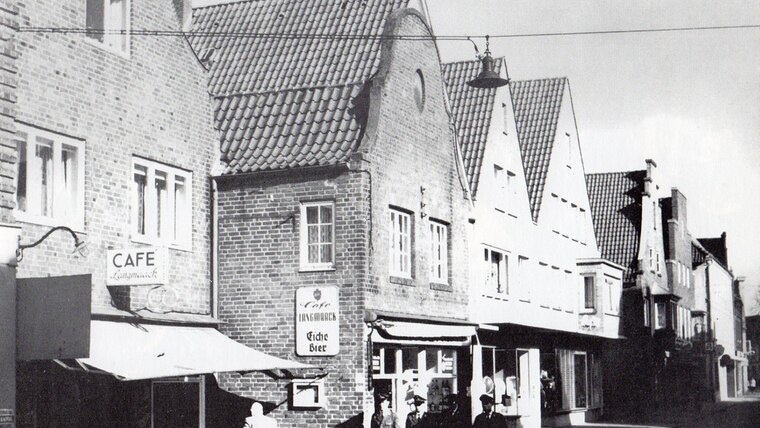 Die lange Straße in Plön, Anfang der 70ger Jahre. © Sammlung Familie Wiederich Foto: Sammlung Familie Wiederich