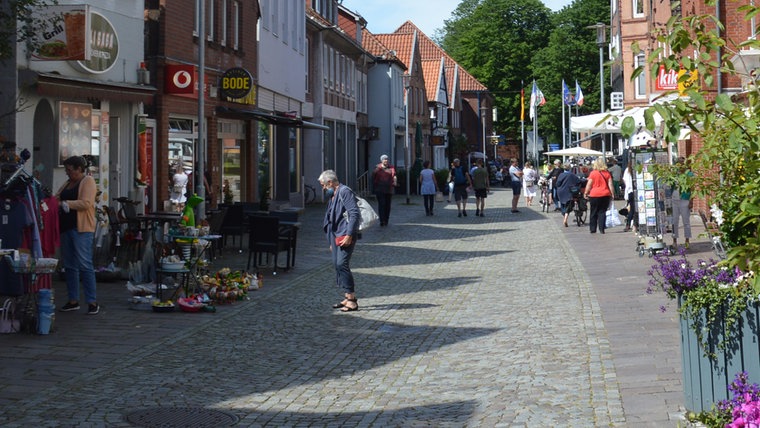 Die lange Straße in Plön. © NDR Foto: Anne Passow