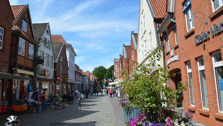 Die lange Straße in Plön. © NDR Foto: Anne Passow