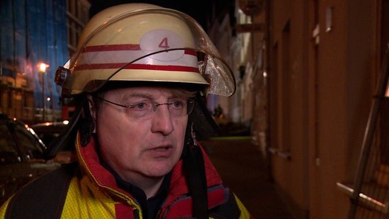 Carsten Herzog, commander of the professional fire brigade in Flensburg.  © NDR 