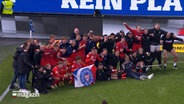 Holstein Kiel feiert seinen Sieg. © NDR 