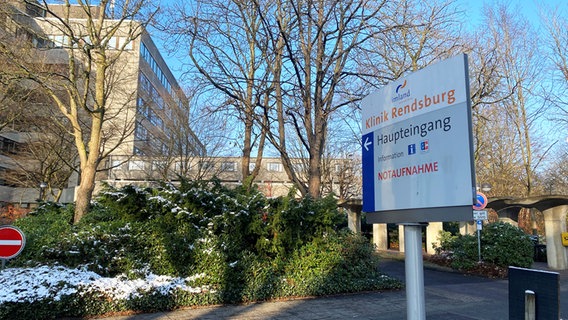 Außenansicht Schild der Imland Klinik in Rendsburg © Andrea Schmidt Foto: Andrea Schmidt