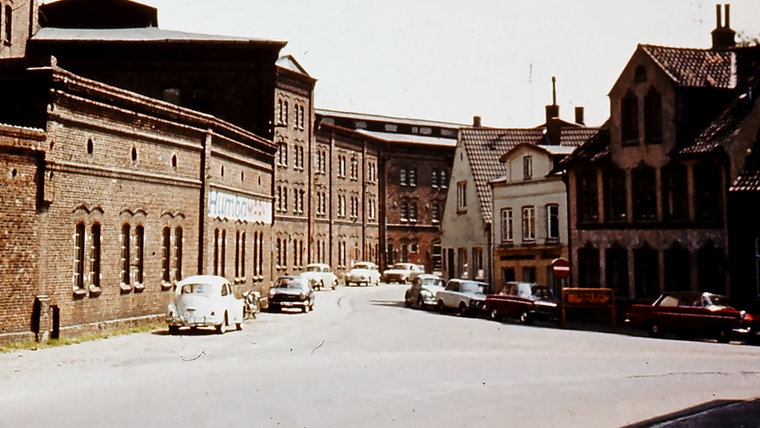 Historische Aufnahme der Wallstraße in Itzehoe. © Archiv Carsten Brecht Foto: Werner Wrage