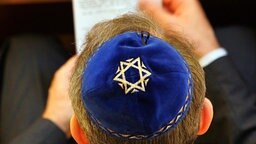 Gebet in der Synagoge © dpa/pictute-alliance 