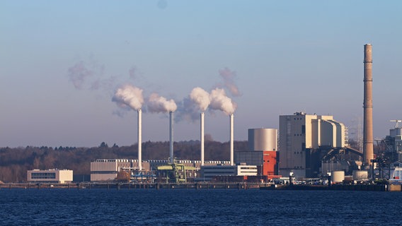 Das neue und alte Kraftwerk in Kiel © NDR Foto: Christian Nagel