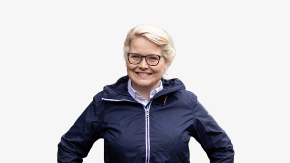 Rixa Kleinschmit (CDU) lächelt in die Kamera. © NDR 