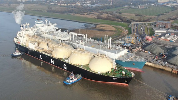 Der LNG Tanker „ISH“ ist in Brunsbüttel angekommen. © Westküsten-News Foto: Karsten Schröder