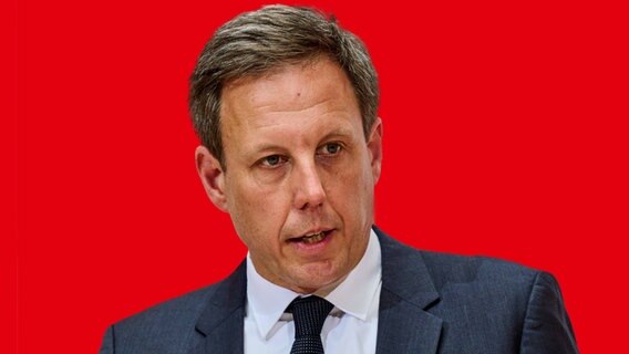 Thomas Losse-Müller (SPD).  