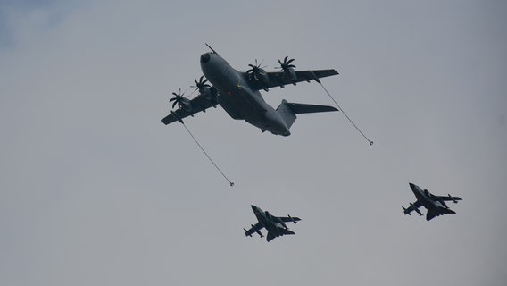 Die Luftwaffe übt den Ernstfall in Jagel. © NDR Foto: Jörn Zahlmann