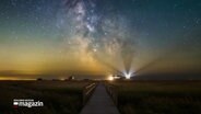 Ein leuchtender Sternenhimmel. © NDR 