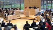 Plenarsaal im Landtag Schleswig-Holstein am Mölln-Gedenktag © NDR Foto: Sören Harms