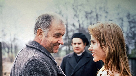 Armin Mueller-Stahl als Leon Wolny in Bittere Ernte, 1985 © Picture Alliance 