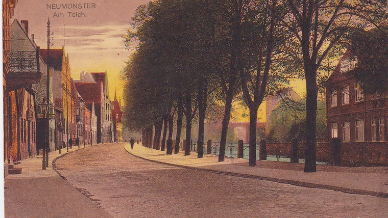 Eine historische Grafik der Straße am Teich in Neumünster. © Archiv Alfred Heggen