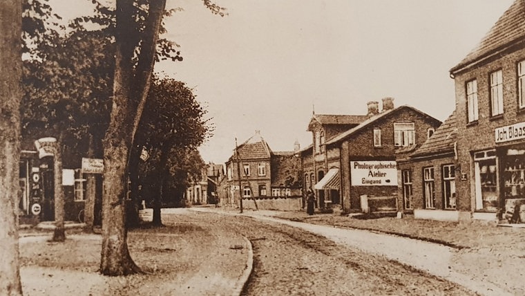 Eine historische Aufnahme der Niebüller Innenstadt. © Verein für Niebüller Geschichte e.V. Foto: Verein für Niebüller Geschichte e.V.