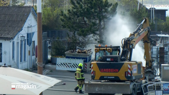 Im Niendorfer Hafen ist eine Gasflasche explodiert. © NDR 