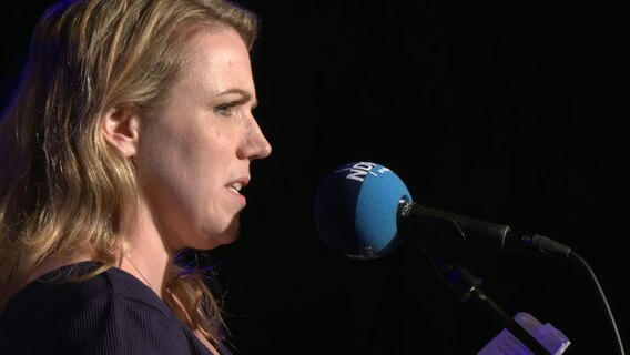 Johanna Wack bei ihrem Auftritt © NDR 