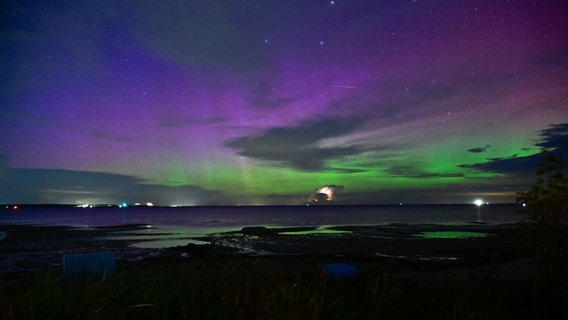 Polarlichter aufgenommen in Stein am See. © vhs-Sternwarte Neumünster Foto: Antje Stoldt