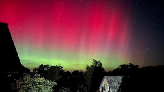 Polarlichter aufgenommen in Schwedeneck. © Patrick Paproth Foto: Patrick Paproth