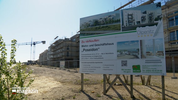 Eine Baustelle zeigt das Wohnhaus "Poseidon". © NDR 