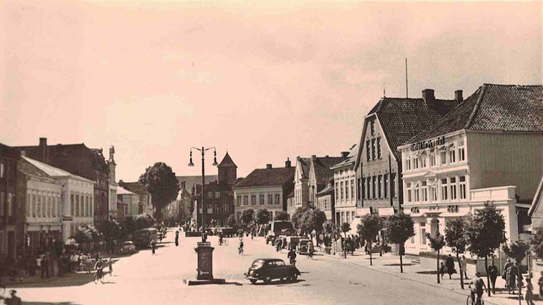 Der Markplatz in Preetz um 1955. © Stadtarchiv Preetz