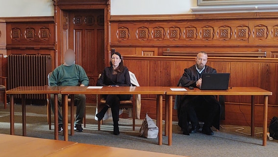Angeklagter im Gerichtssaal. © Peer-Axel Kroeske Foto: Peer-Axel Kroeske