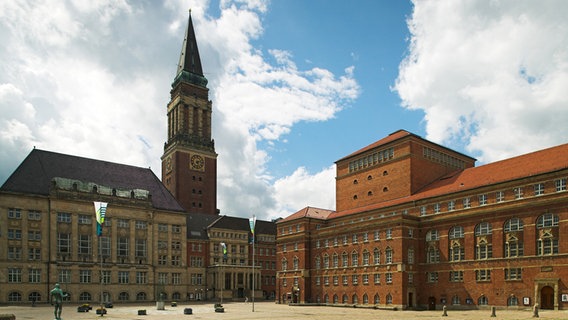 Das Kieler Rathaus © NDR Foto: Berit Ladewig