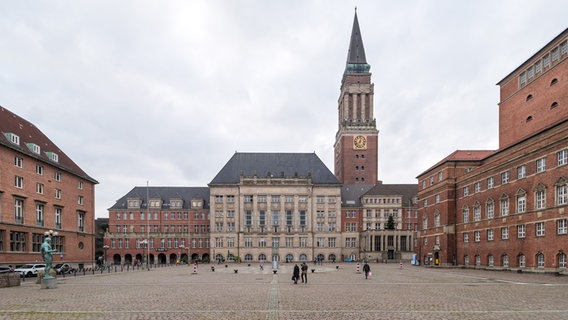 Panorama des Kieler Rathausplatzes. © NDR Foto: Thomas Viet Dang