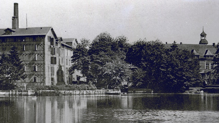 Eine historische Aufnahme vom Mühlenteich und Schloss in Reinbek. © Stadtarchiv Reinbek/Dr. Carsten Walczok