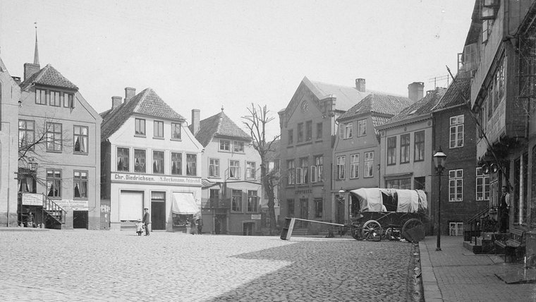 Der Altstädter Markt in Rendsburg früher. © Stadtarchiv Rendsburg