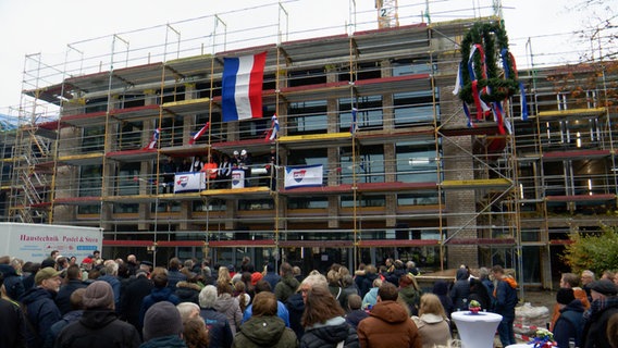 Das neue Kreishaus in Itzehoe wird eingeweiht. © NDR 