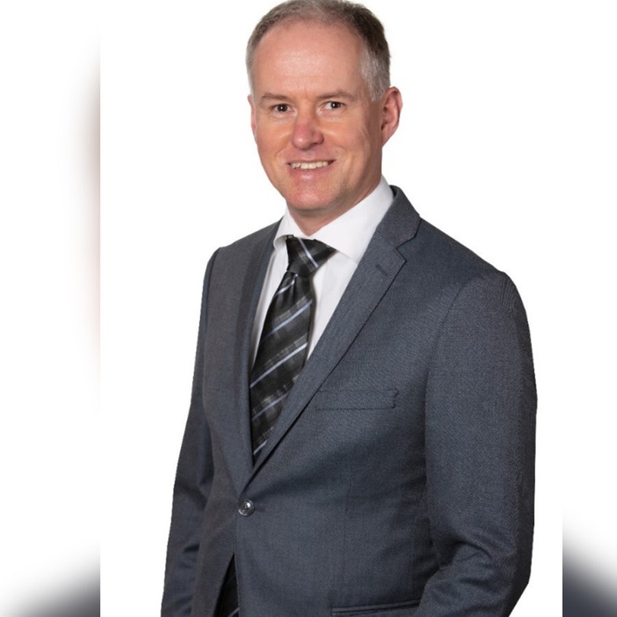 Andreas Rothgaenger, Freie Wähler, lächelt in die Kamera. Andreas Rothgaenger, Freie Wähler, lächelt in die Kamera.