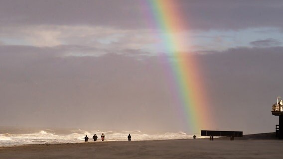 Ein Regenbogen inmitten von Nebel © Karin Bräunert Foto: Karin Bräunert