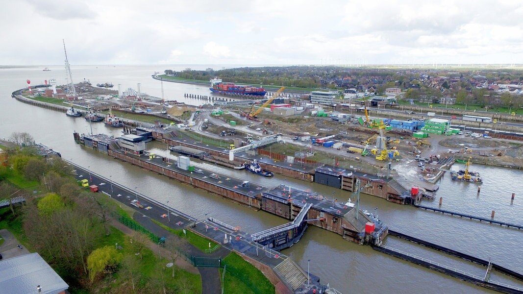 NordOstseeKanal Schleuse in Brunsbüttel wird später