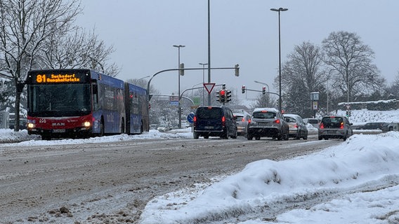 Verschneite Straßen in der Kieler Innenstadt. © NDR Foto: Paul Wessel