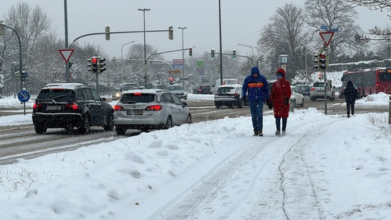 Verschneite Straßen in der Kieler Innenstadt. © NDR Foto: Paul Wessel