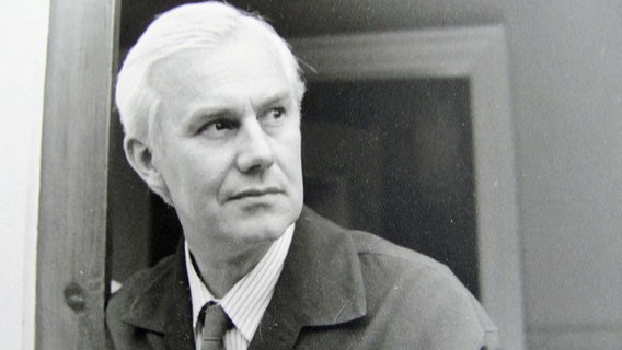 Ein Bild von Günther Hofmann - Büllenzüchter - in Süderbrarup. Ein Bild von Günther Hofmann - Büllenzüchter - in Süderbrarup. © NDR Foto: Screenshot
