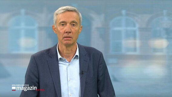 Reinhard Mucker spricht in die Kamera © NDR 