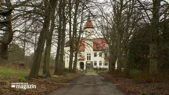 Eine Aufnahme des Schlosses in Tralau © NDR Foto: NDR Screenshot