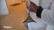 Ein sogenanntes "Goldnetz", ein gerät zum veröden der Schleimhaut der Gebärmutter © NDR Foto: NDR Screenshot