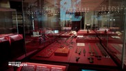 Eine Ausstellung in einem museum © NDR Foto: NDR Screenshot