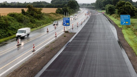 Ein Teilstück der Autobahn A21 ist in Schleswig-Holstein zu sehen. Foto: picture alliance / Markus Scholz © picture alliance Foto: Markus Scholz