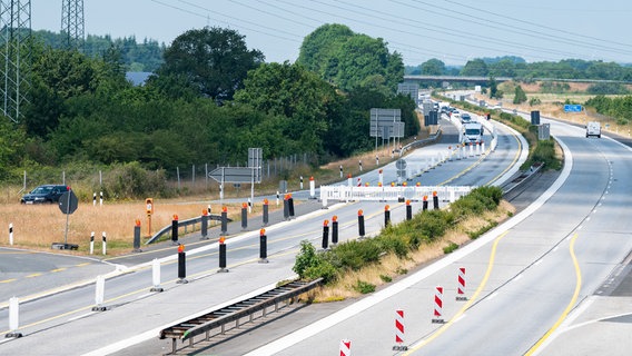 Baustelle an der A7 an der Anschlussstelle Owschlag in Sleeswijk-Holstein. © foto alliantie/dpa Foto: Jonas Walzberg