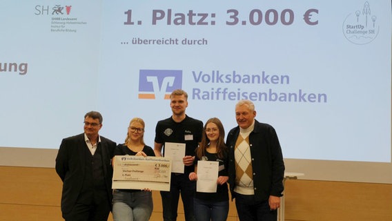 Das Foto zeigt die Gewinner des ersten Platzes der Startup Challenge SH. Das Foto zeigt die Gewinner des ersten Platzes der Startup Challenge SH. © SHIBB / Lucks