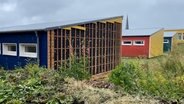 Durch den Sturm "Poly" sind auf Helgoland einige Fassaden beschädigt © NDR Foto: NDR Screenshots