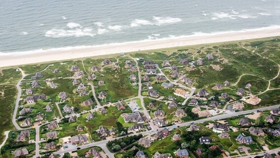 Luftaufnahme von Rantum auf Sylt © picture alliance/blickwinkel Foto: C. Kaiser