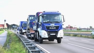 Einsatzkräfte des Technischen Hilfswerks (THW) Rosenheim auf dem Weg nach Slowenien. © TeleNews Network Foto: TeleNews Network